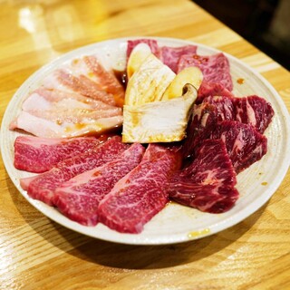 炭火焼肉ホルモン 横綱三四郎_1