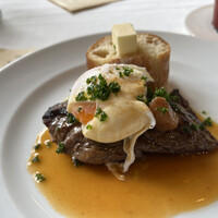 レストラン アルティザン（restaurant Artisan） - 朝ステーキ＆グレービーソース　150g 1760円