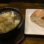 MILLE FIORI - カマンベールチーズのアヒージョ（バケット2ケ付）