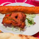 本格的インド・ネパール料理 カリカ・キッチン - スペシャルセットのタンドリーチキンとシークカバブ