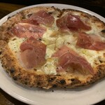 MILLE FIORI - 生ハムとイチヂクのゴルゴンゾーラソースピッツァ