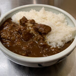 ツラとキモ 炭火焼肉 いわしげ - 肉カレー（660円税込）2022.5