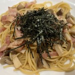 レストラン オーロラ - 茸とベーコンの和風パスタ