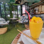 シエスタ - ドリンク写真:■マンゴースムージー