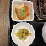 わ楽 - 生揚げなどの煮物