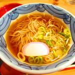 三河麺don家 - 平日限定・ミニ豚丼ランチ　７００円（税込）の温蕎麦のアップ【２０２２年５月】