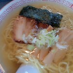 満州ニラら～めんの店 さかえや - うま塩そば（アップ）