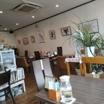 カフェ・アカリ - 店内