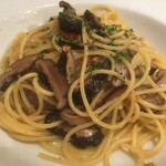 Trattoria M's - 干し椎茸のペペロンチーノ\900