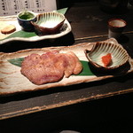 和酒 吟蔵 - 沖縄県産あぐらブタのステーキ　赤柚子胡椒