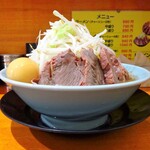 ラーメン 盛太郎 - チャーシュー麺840円（野菜マシ、薄味、煮玉子サービス）