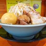 ラーメン 盛太郎 - チャーシュー麺840円（野菜マシマシ、薄味、煮玉子サービス）