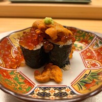 祇園 寿司六 - とろたく雲丹いくら掛け