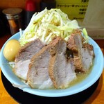ラーメン 盛太郎 - チャーシュー麺840円（野菜マシマシ、薄味、煮玉子サービス）