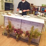 スープとカレー ボンジョルネ - ポワソン準備中