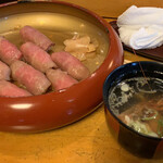 助八寿司 - 前沢炙り牛のにぎり¥4000