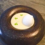 スープとカレー ボンジョルネ - ●スープ
      新玉ねぎのポタージュ