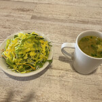 Chahana - スープとサラダ
