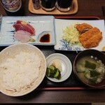 Fujiya - サービスランチ700円 メインはロースカツ・カツオ刺身・真鯛刺身の3点つき！