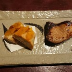 りょうりや 御旅屋 - 天然鰤の味噌幽庵焼き　　えび芋の唐揚げ