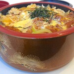 ふじかわどりいむ - カツ丼ご飯大盛り底深いドンブリです