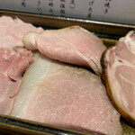 中華蕎麦 とみ田 - TOKYO-X外モモ醤油煮