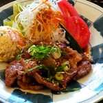 Daigo - 上カルビ定食の肉とポテサラとキャベツ、レタス、トマト