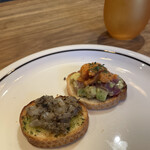 洋食 川ぎし - うにとアボカドタルタル、剣先イカ