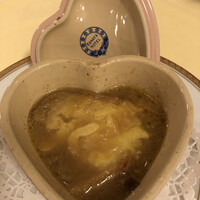メインダイニングルーム - オニオングラタンスープ