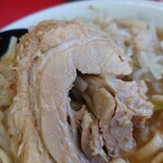 ラーメン二郎 仙台店 - 1枚目の豚。