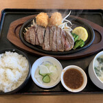 Mito Shinowa - 牛ステーキ&カキフライ定食