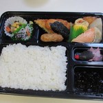 Tenjimbentou - 幕の内弁当は５２０円８００円１０００円と用意してありましたが私は一番手頃な５２０円のお弁当です。
                       