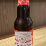 ALOHAcafe HONMOKU since1976 - TOP GUN公開記念限定メニュー Budweiser US版 820円、あのシーンのあの酒場であの曲と！