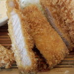 かつ源 - カツ断面