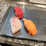 Sushi Hana - プリ、サーモン、まぐろ