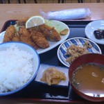 とまと - 料理写真:カキフライ定食