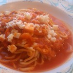 パストリア プーサン - モッツァレラチーズとトマトのパスタ