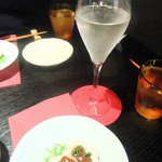 お酒はタイプにあったワイングラスで