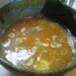 麺彩房 - つけ汁アップ