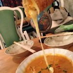 パラベッシュ - 激辛カレーとチーズガーリックナン