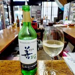 立ち飲み酒場 石川源蔵商店 - 白ワイン 600円