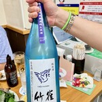 四ツ木製麺所 - 夏酒らしい涼しげな瓶です。