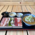 ひみ岸壁市場 - 氷見ちらし寿司定食