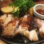 アジアンビストロ Dai - ガイヤーン イサーン風 鶏もも肉の炙り焼き\1,078