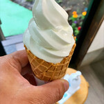 山田牧場 ミルクの里 - 料理写真:美味しくて安いソフトクリーム340円税込　量もあります