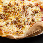 ●Pizza machinata (minced meat, parmesan cheese, black pepper)