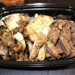 アヤズキッチン - 牛、豚、鶏の揃いぶみ