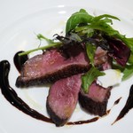 ロニオン - フランス産鴨胸肉のロースト　木いちご風味のバルサミコソース