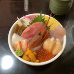 Yoroi Sushi - 海鮮ちらし　2,860円(税込)