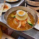 萩之茶屋鶴一 - 